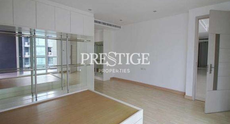 For sale 3 bedrooms condo in Central Pattaya, Pattaya
