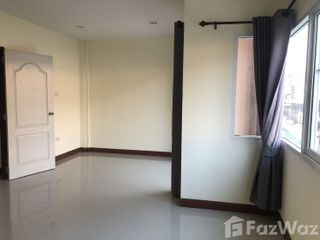 For rent 3 bed townhouse in Pluak Daeng, Rayong