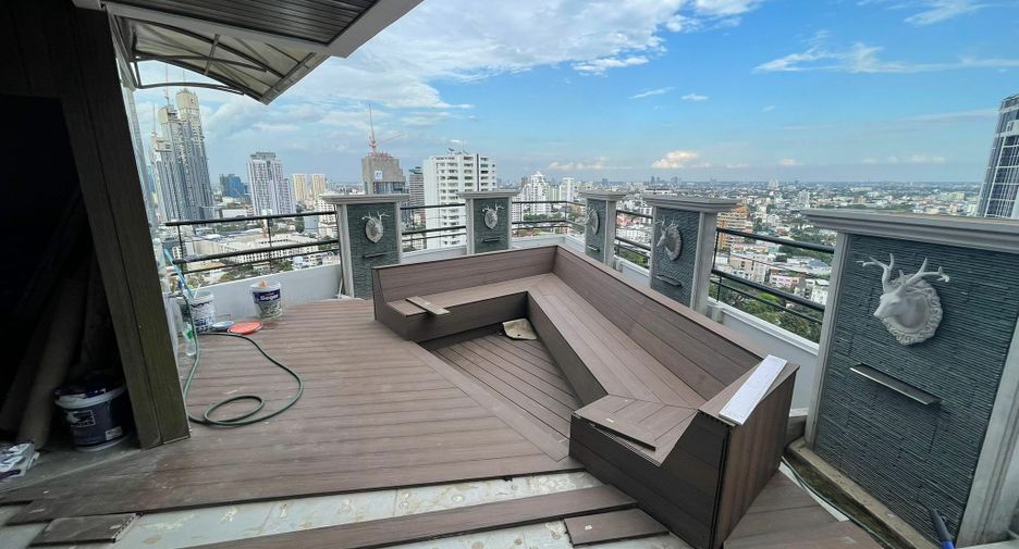 For rent 5 bed condo in Watthana, Bangkok