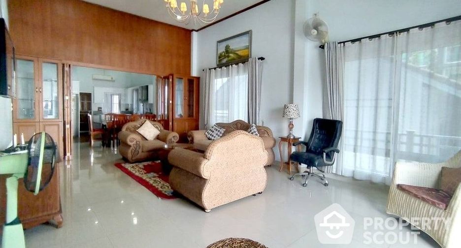 For rent 5 bed villa in Bang Lamung, Chonburi