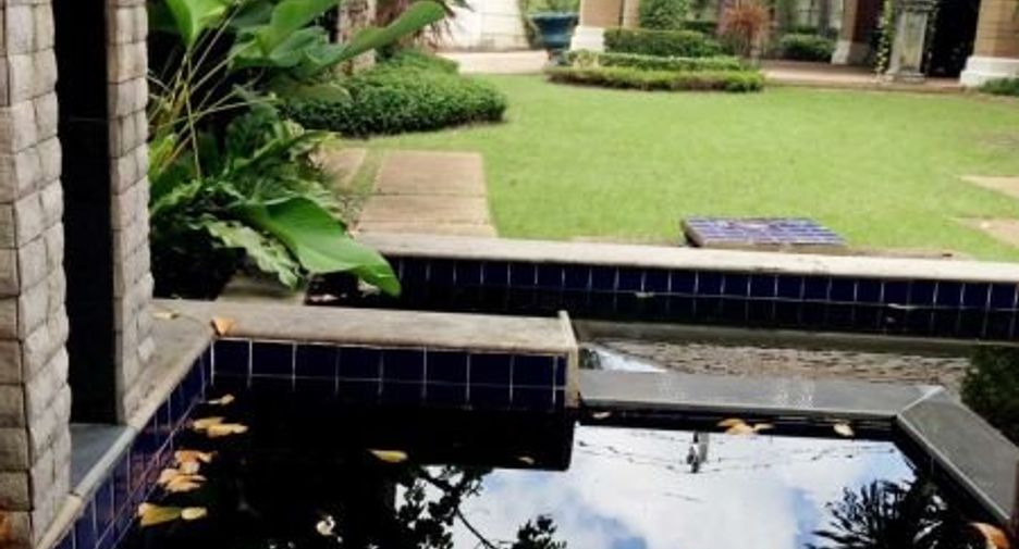 For sale 5 bedrooms house in Suan Luang, Bangkok