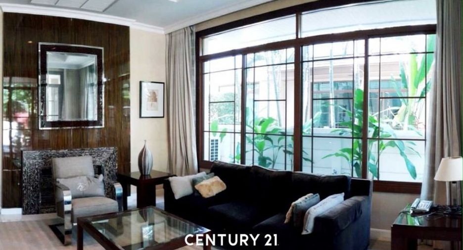 For sale 5 bedrooms house in Suan Luang, Bangkok