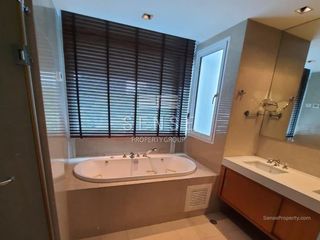 For rent 3 bedrooms condo in Pathum Wan, Bangkok