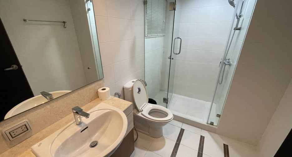 For rent 2 Beds condo in Khlong Toei, Bangkok