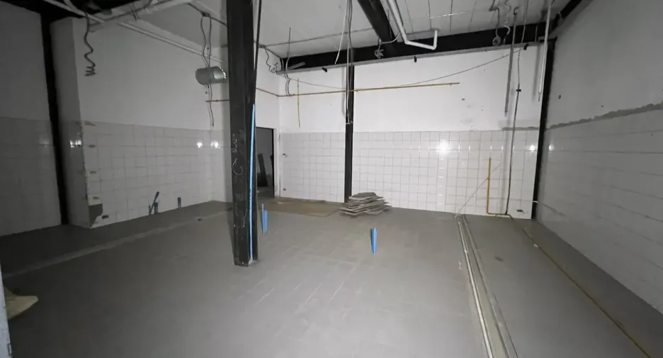For rent retail Space in Watthana, Bangkok