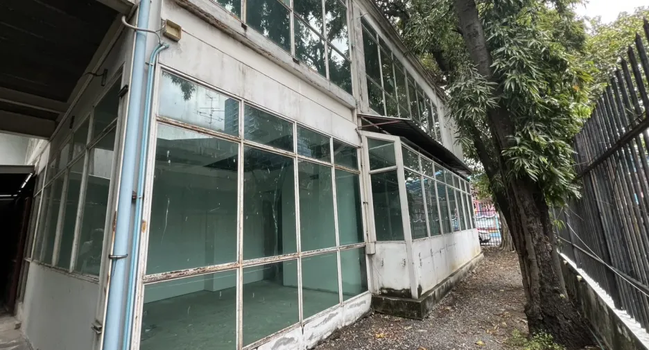 For rent retail Space in Watthana, Bangkok