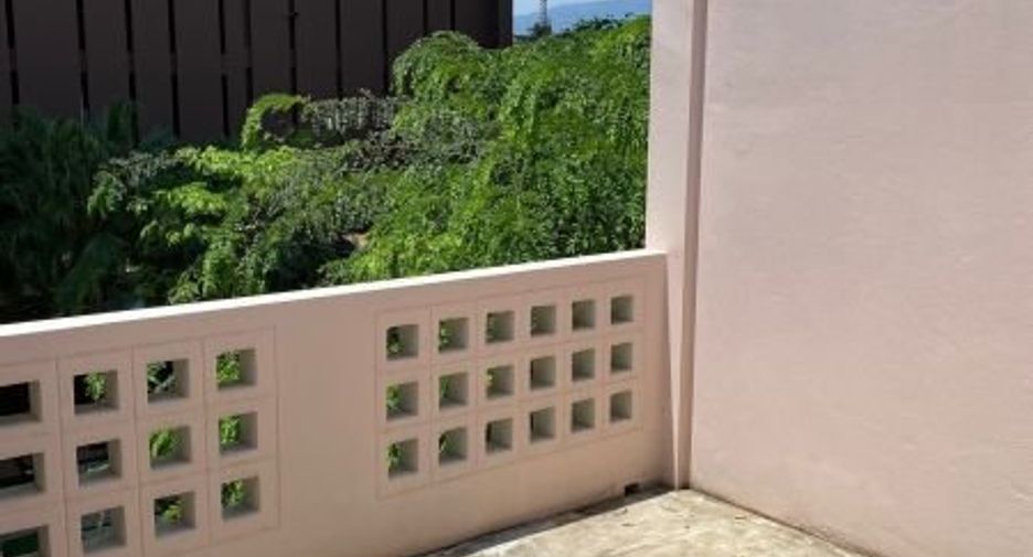 For rent 3 bedrooms townhouse in Mueang Chiang Mai, Chiang Mai