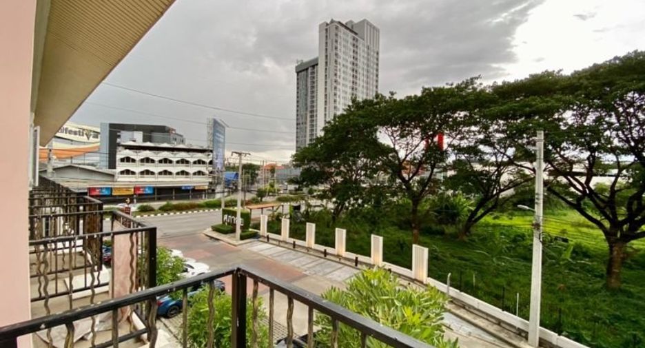 For rent 3 bedrooms townhouse in Mueang Chiang Mai, Chiang Mai