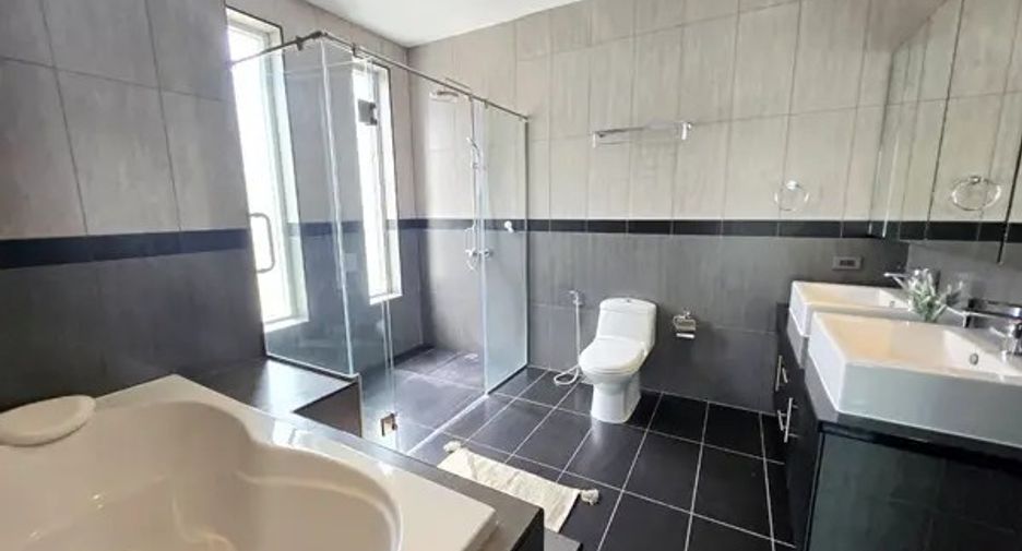 Casa en venta de 4 habitaciones en East Pattaya, Pattaya