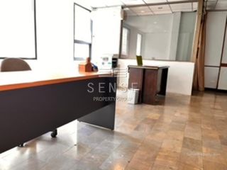 For sale そして for rent 5 ベッドルーム townhouse in Khlong Toei, Bangkok