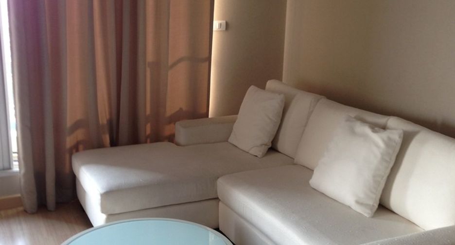 For rent 2 bedrooms condo in Ratchathewi, Bangkok