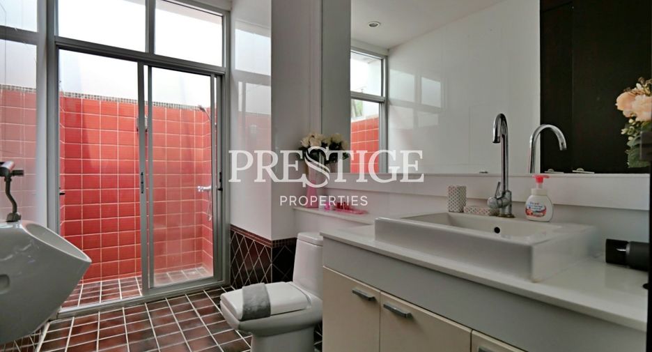 For rent and for sale 2 bed house in Sattahip, Chonburi