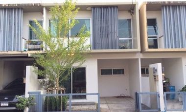 Reihenhaus zum Kauf mit 3 Zimmer in Khlong San, Bangkok