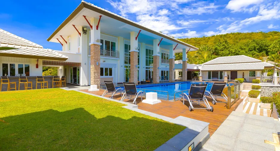 For sale 9 Beds villa in Cha Am, Phetchaburi