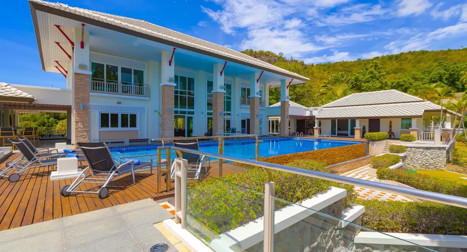 For sale 9 Beds villa in Cha Am, Phetchaburi