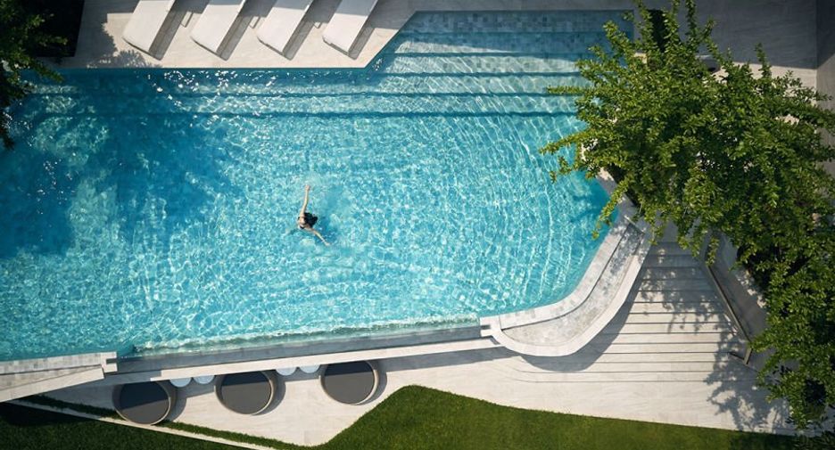 For sale 2 bedrooms condo in Khlong Toei, Bangkok