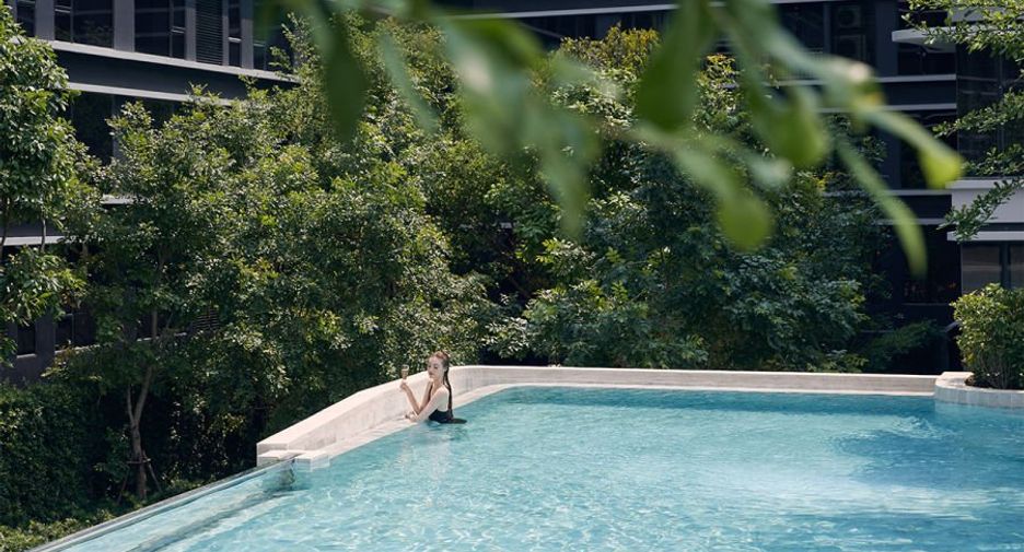 For sale 2 bedrooms condo in Khlong Toei, Bangkok