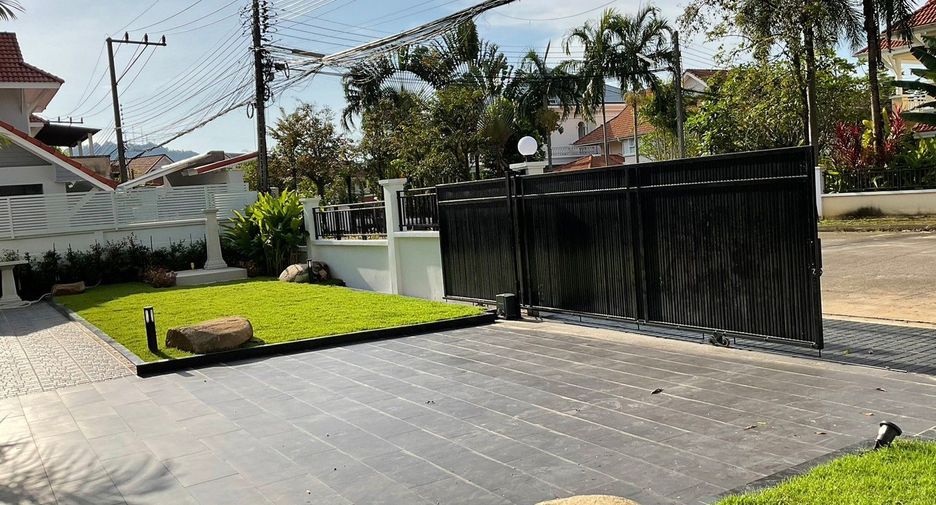 For sale 5 bed house in Mueang Phuket, Phuket