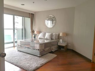 For sale 5 Beds condo in Huai Khwang, Bangkok