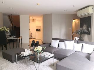 For sale 5 Beds condo in Huai Khwang, Bangkok