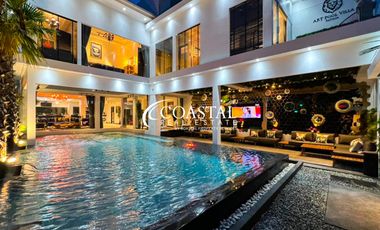For rent and for sale 8 bed house in Jomtien, Pattaya