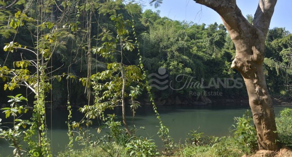 Terreno en venta en Thong Pha Phum, Kanchanaburi