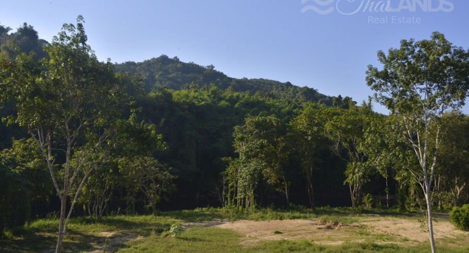 Terreno en venta en Thong Pha Phum, Kanchanaburi