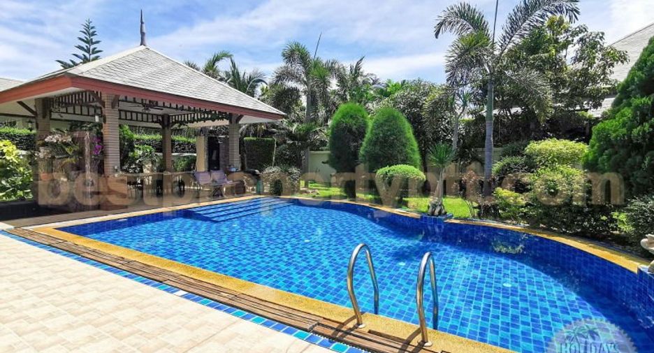 For sale 4 bedrooms villa in Bang Lamung, Chonburi