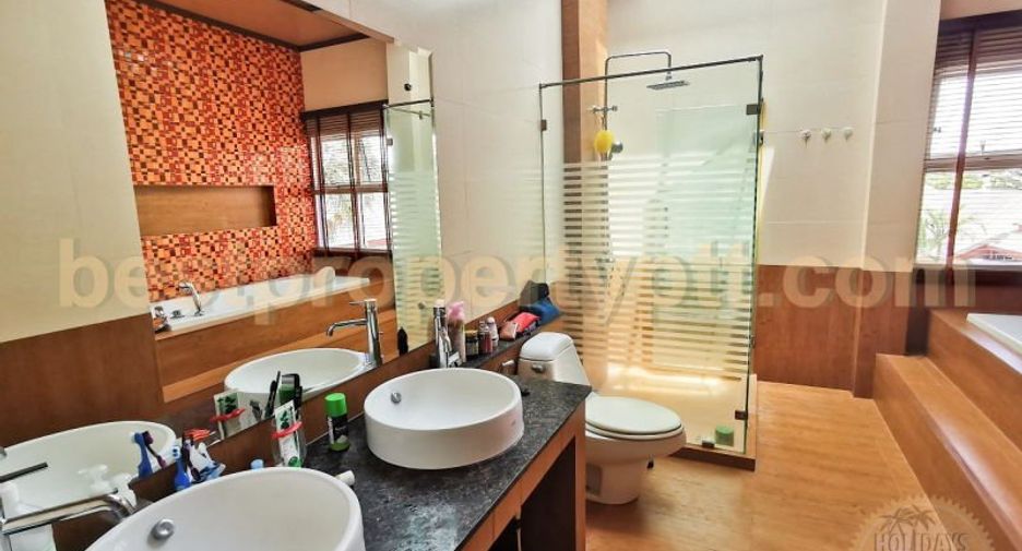 For sale 4 bedrooms villa in Bang Lamung, Chonburi