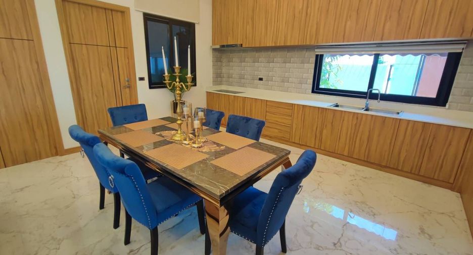 For sale 5 bed house in Bang Lamung, Chonburi