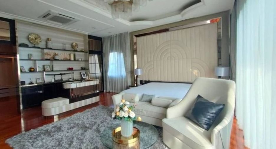 For rent 4 ベッドルーム house in Phra Nakhon, Bangkok
