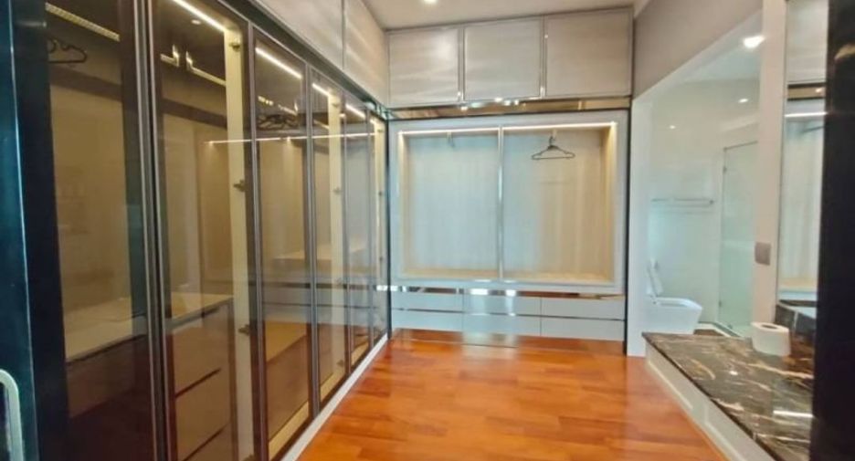 For rent 4 ベッドルーム house in Phra Nakhon, Bangkok