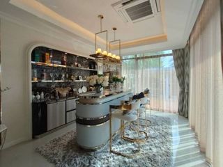 For rent 4 ベッドルーム house in Phra Nakhon, Bangkok