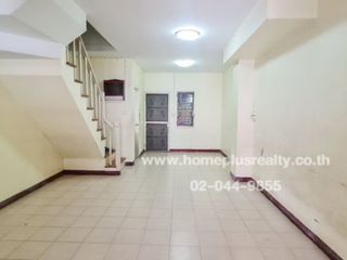 For sale 2 bedrooms townhouse in Khlong Luang, Pathum Thani