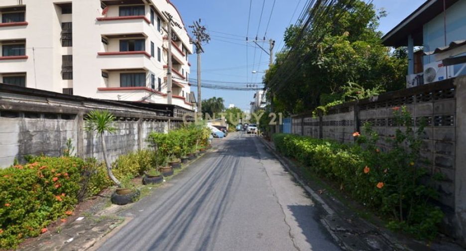 For sale land in Din Daeng, Bangkok