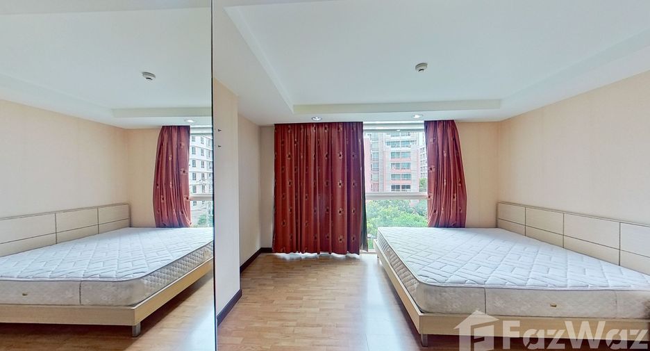 For rent 3 bed condo in Din Daeng, Bangkok