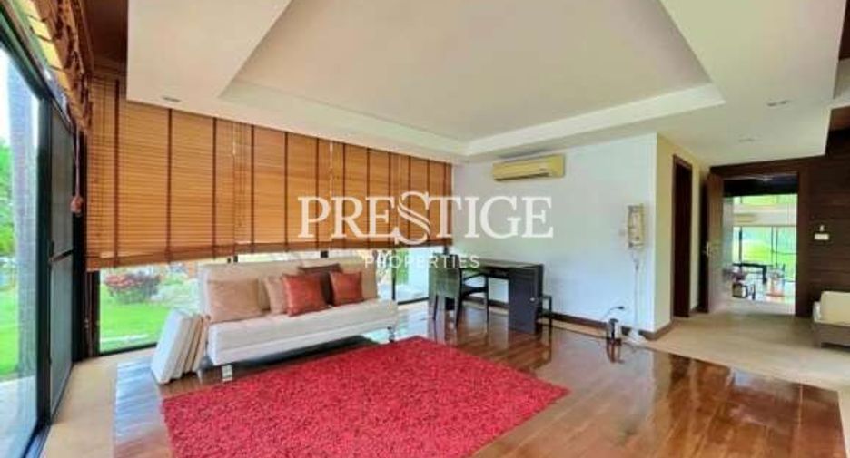 For sale 4 bedrooms house in East Pattaya, Pattaya