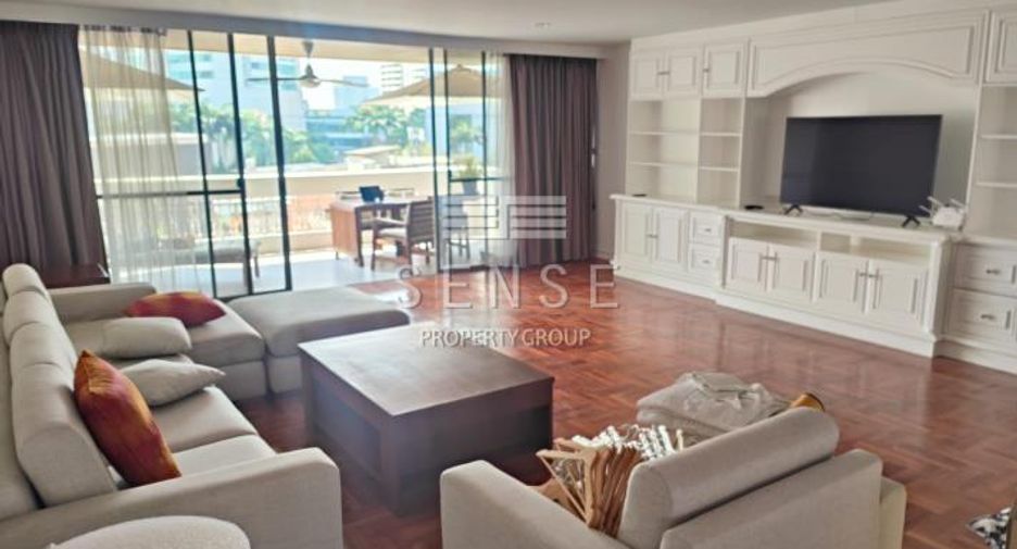 For rent 3 bedrooms condo in Khlong Toei, Bangkok