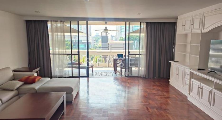 For rent 3 bedrooms condo in Khlong Toei, Bangkok