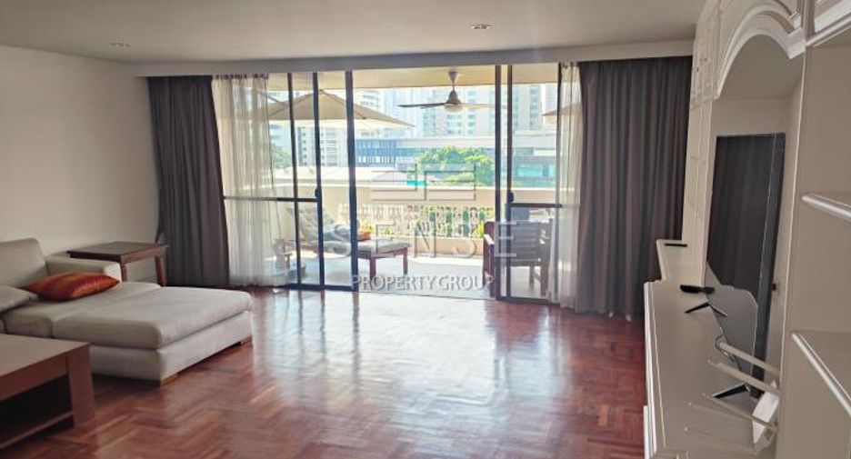 For rent 3 bedrooms condo in Khlong Toei, Bangkok