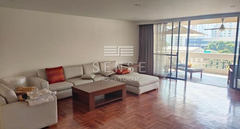 For rent 3 bedrooms condo in Khlong Toei, Bangkok