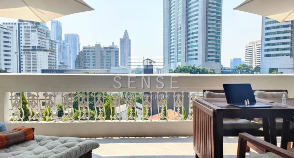 For rent 3 bedrooms condo in Khlong Toei, Bangkok