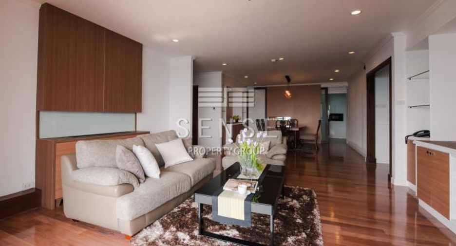 For rent 3 bedrooms condo in Khlong Toei, Bangkok