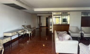 For rent 3 bed condo in Watthana, Bangkok