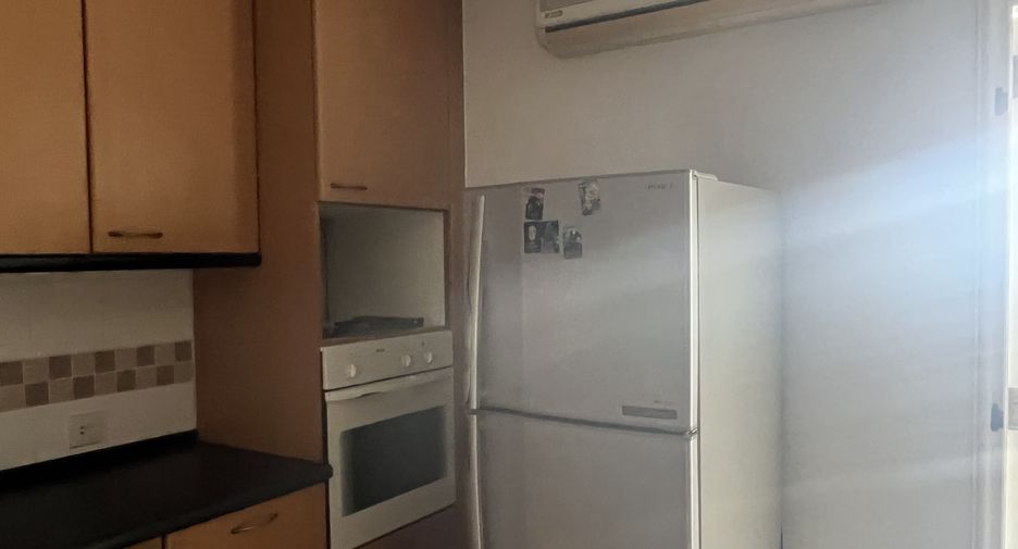 For rent 3 bed condo in Watthana, Bangkok