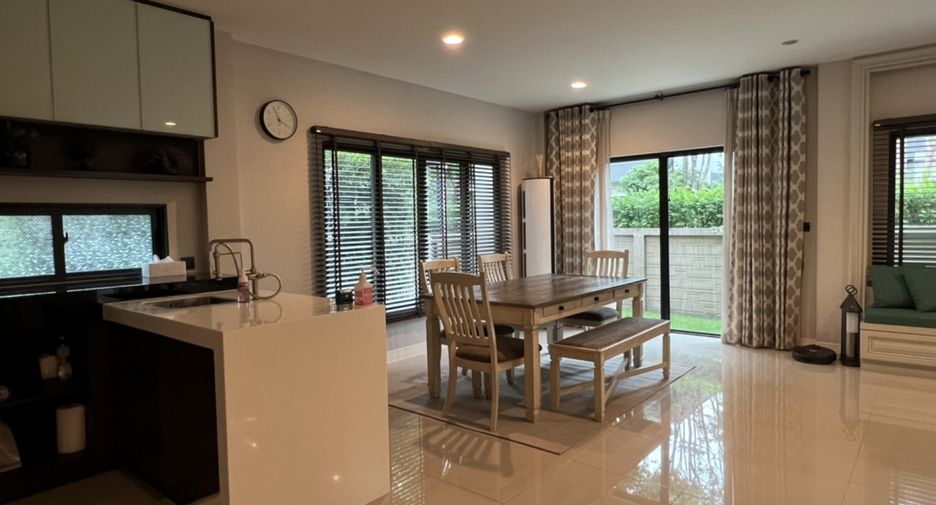 For sale そして for rent 4 Beds house in Bang Kapi, Bangkok