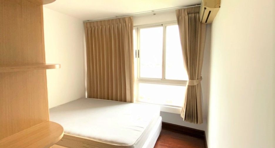 For rent 3 bed condo in Bang Kho Laem, Bangkok