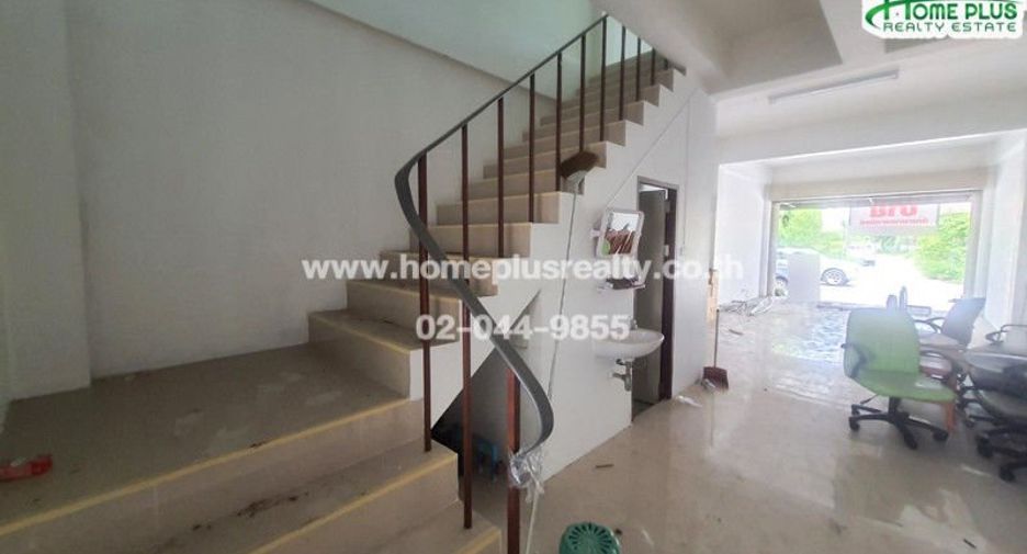 Продажа 3 спальни торговое помещение в Mueang Chon Buri, Чонбури