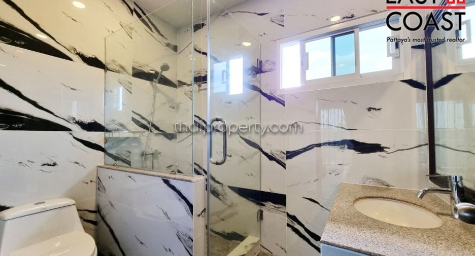 For sale 5 bedrooms house in Bang Lamung, Chonburi