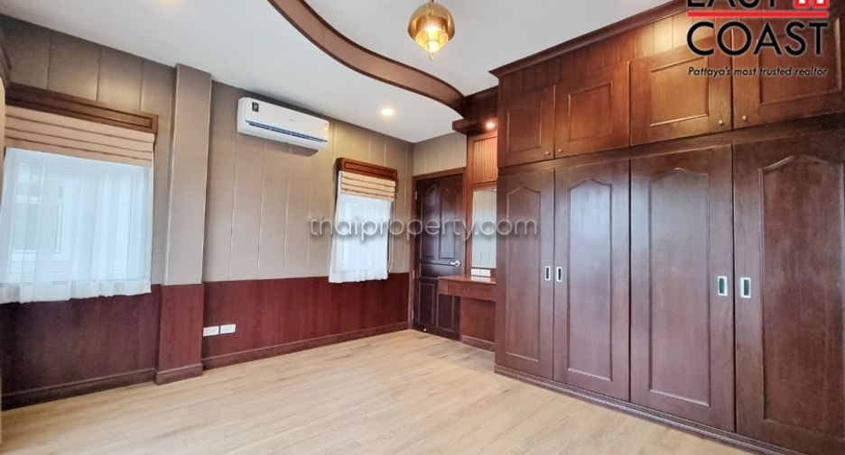 For sale 5 bedrooms house in Bang Lamung, Chonburi